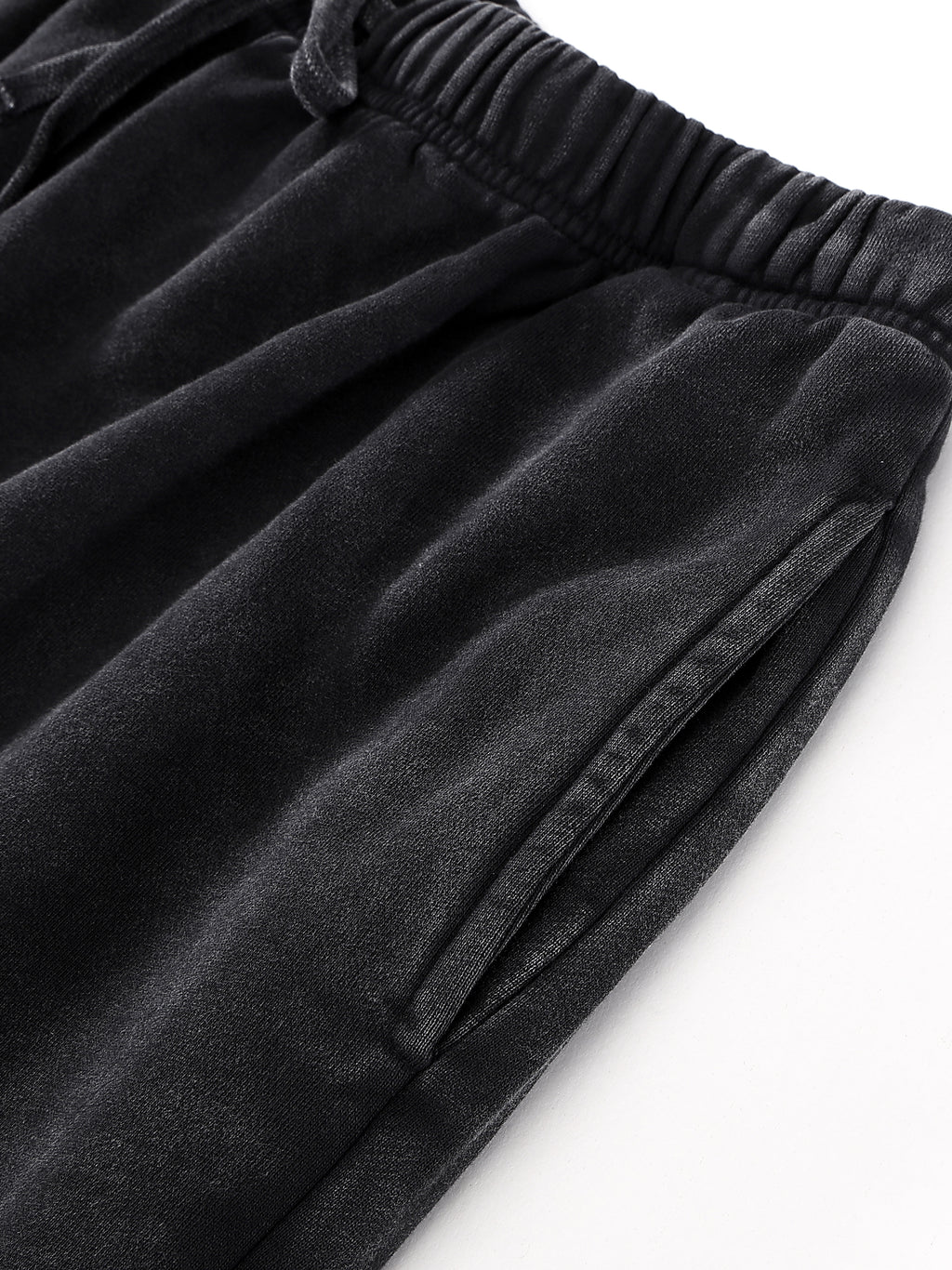 UNO Snow Washed Raw Hem Shorts